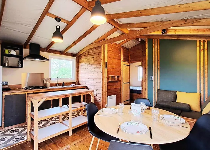 Domaine Le Jardin De Seraphine Campsite *